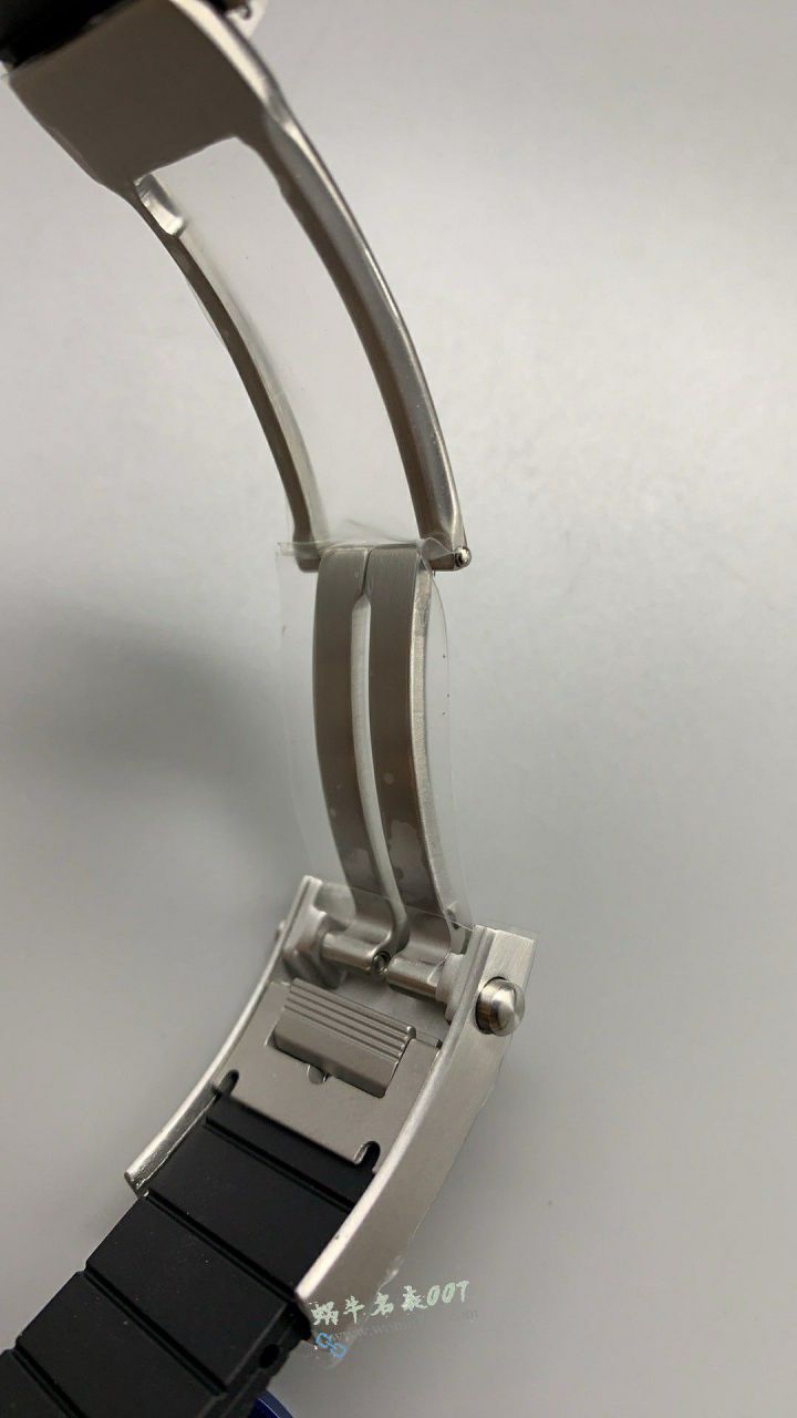 BLS百年灵彩虹超级海洋复刻手表A17375211B2S3腕表 / BL213