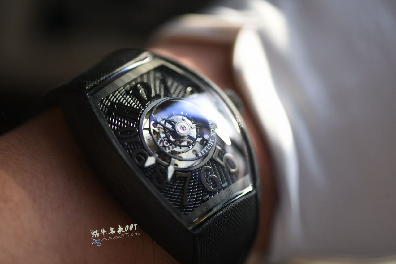 『新表』Franck Muller 法穆兰  推出 Grand Central Tourbillon 中置陀飞轮腕表 / FL083
