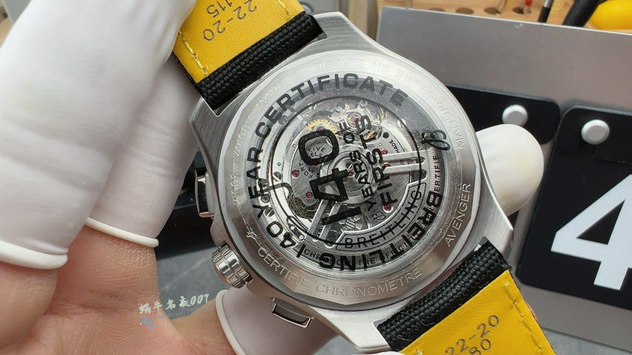 BLS百年灵复仇者复刻手表AB01821A1B1X2腕表 / BL216