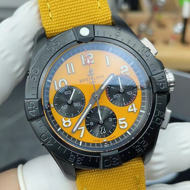 BLS百年灵复仇者系列SB0147101I1X1腕表