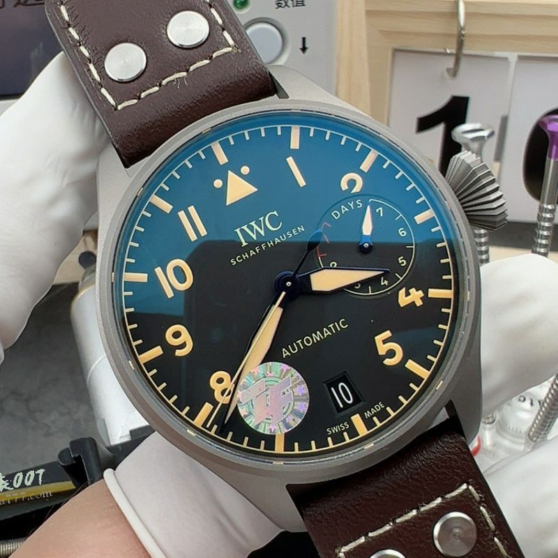 zf万国大型飞行员钛壳腕表