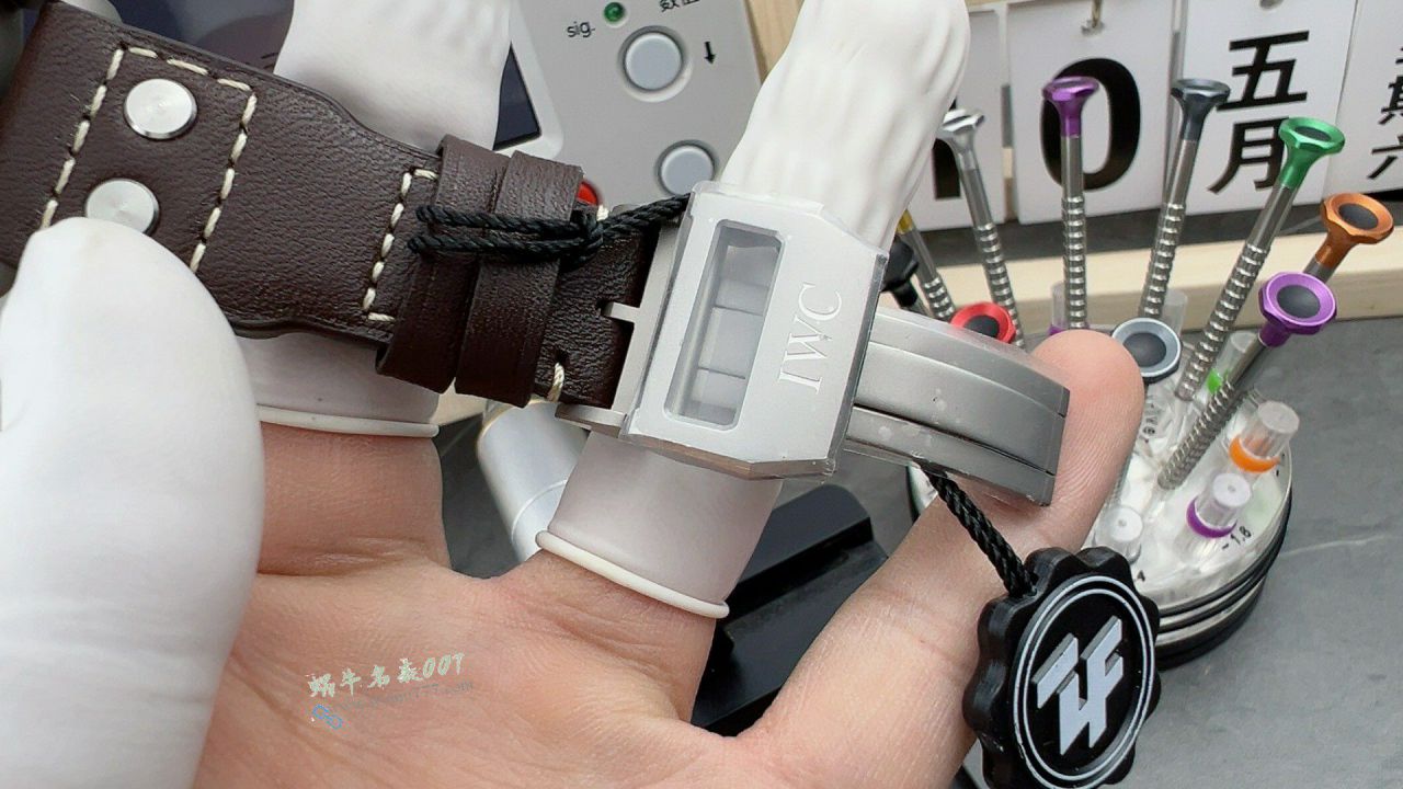 zf万国大型飞行员钛壳腕表 / WG661