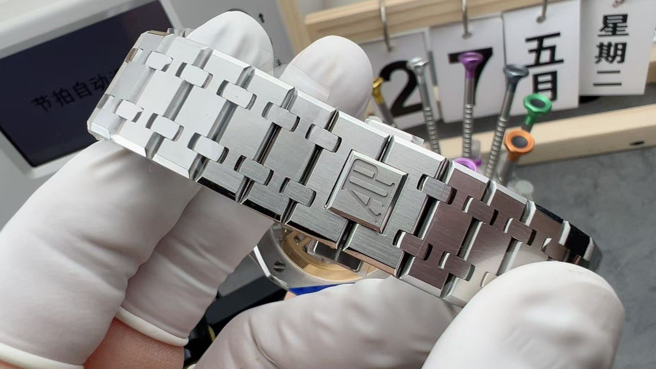 APS厂爱彼皇家橡树系列15510ST.OO.1320ST.08腕表 / AP326