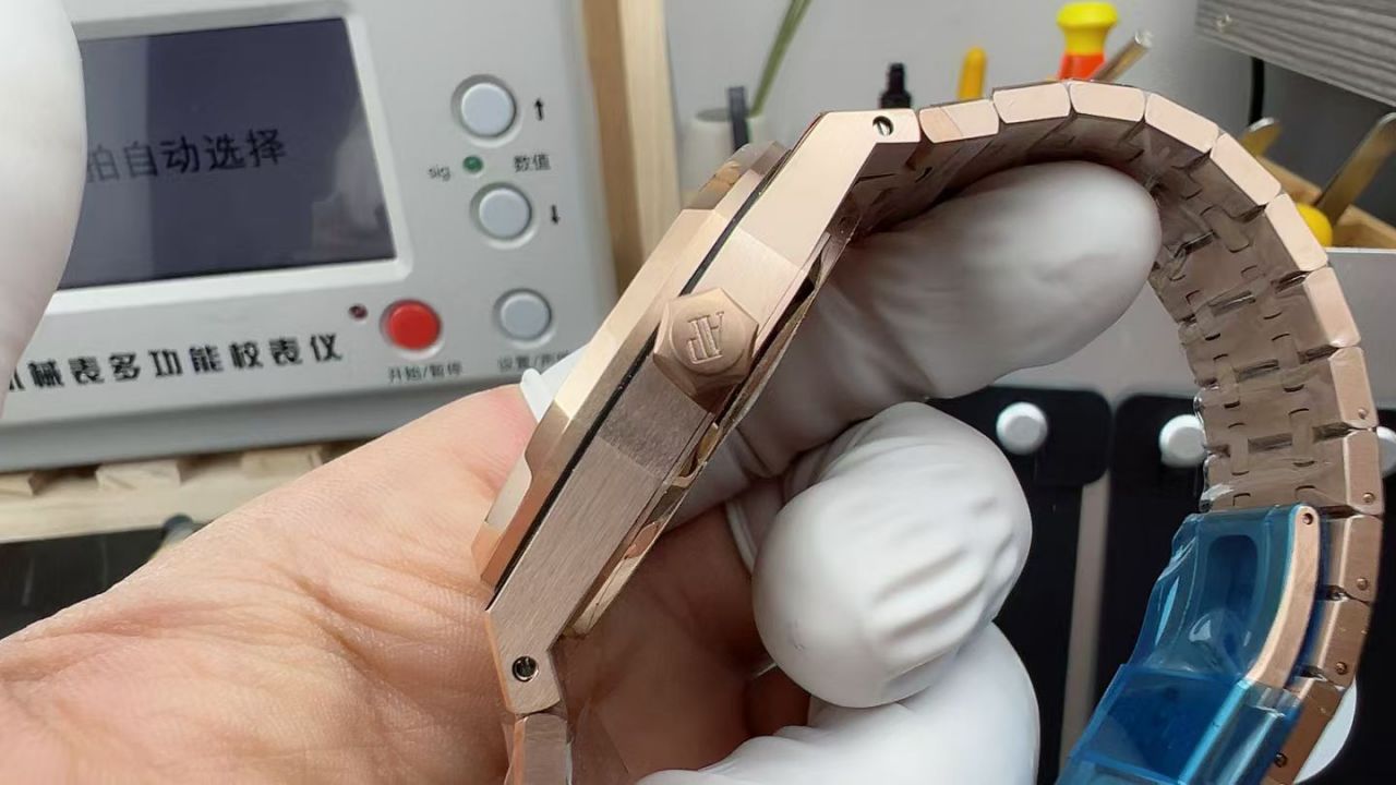 APS厂爱彼皇家橡树系列15510OR.OO.1320OR.03腕表 / AP327