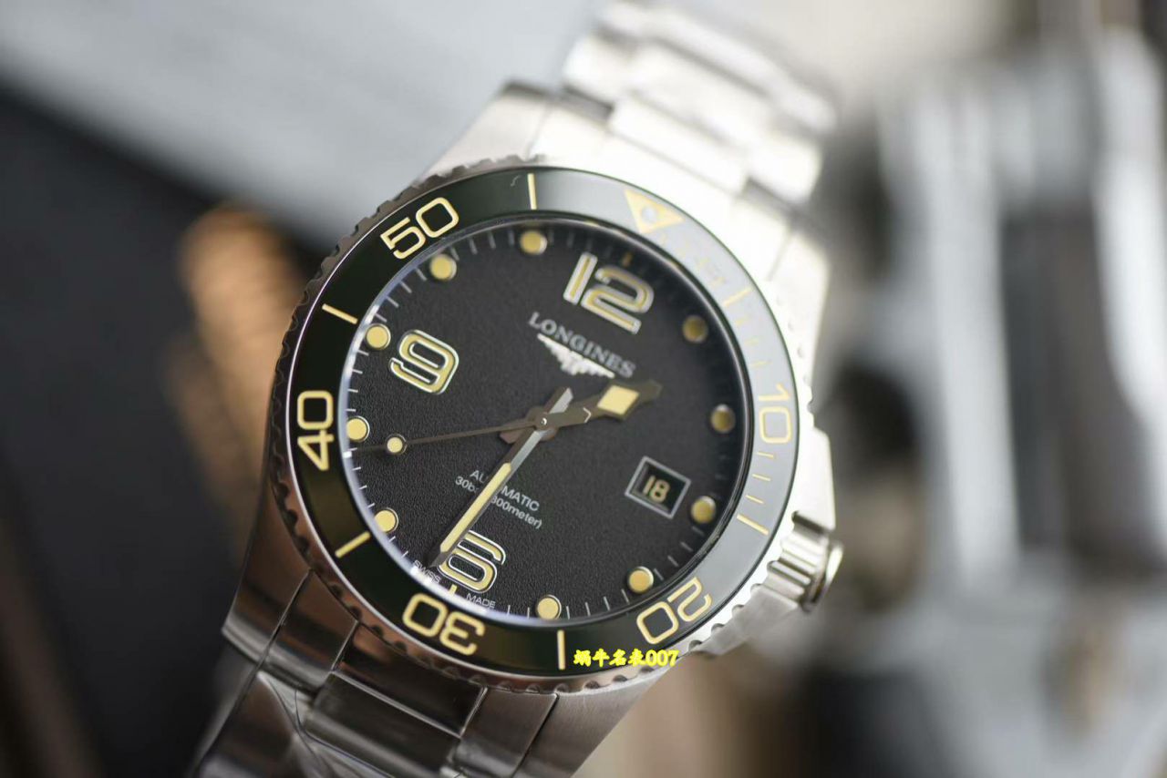 视频评测浪琴康卡斯复刻手表水鬼深绿色陶瓷表圈 / L187