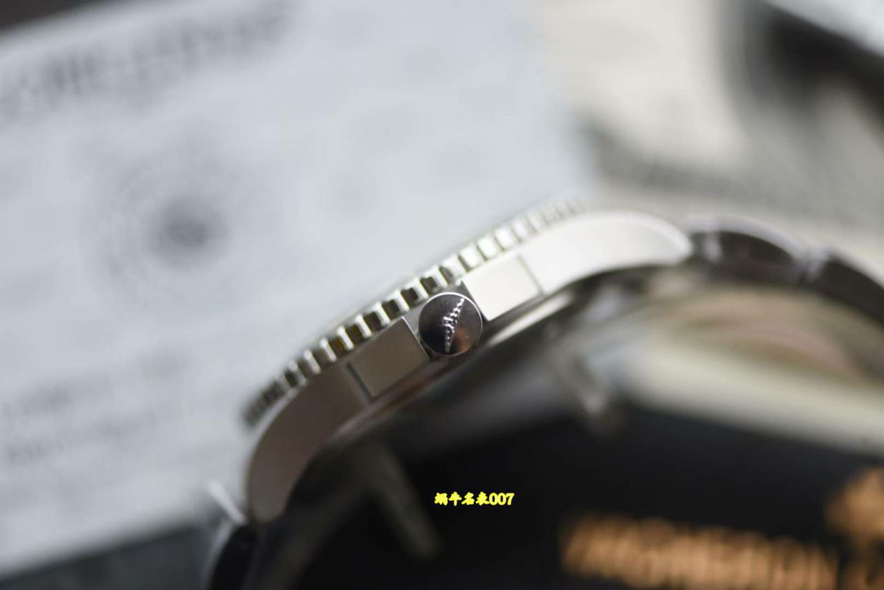 视频评测浪琴康卡斯复刻手表水鬼深绿色陶瓷表圈 / L187