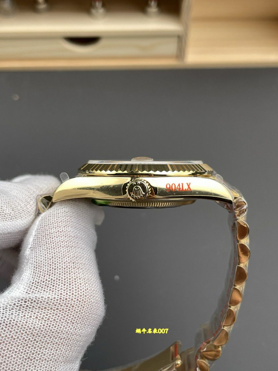 QF厂配重黄冰糖劳力士星期日历型系列m228238-0005腕表 / R1023