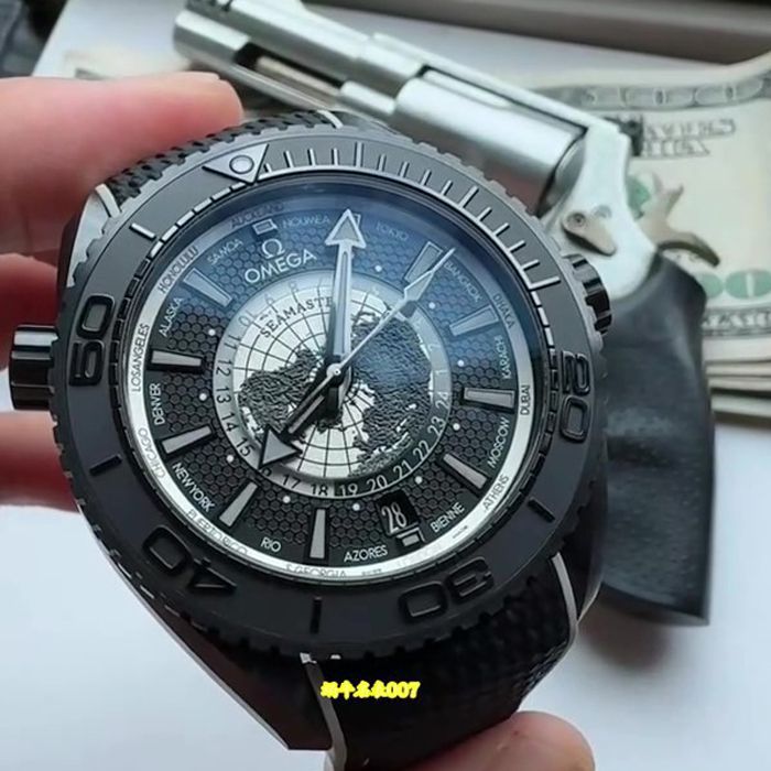 VS欧米茄海马海洋宇宙600米世界时系列215.92.46.22.01.007腕表