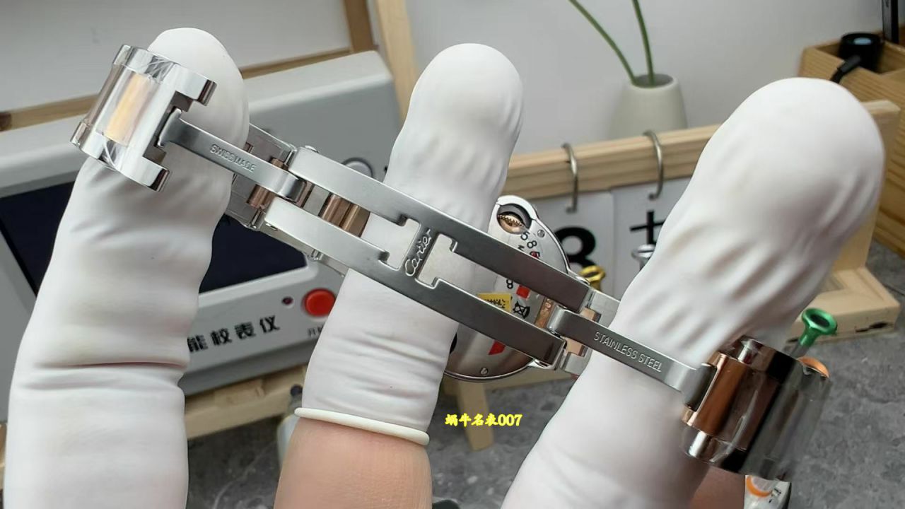 AF厂卡地亚蓝气球33毫米女W2BB0032腕表 / K383