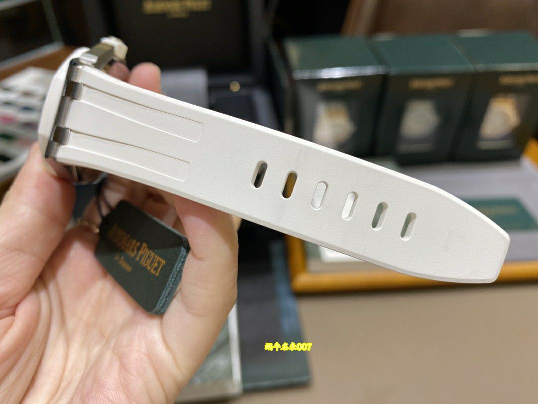 高端稀有品原单品质真钻女表爱彼皇家橡树离岸型系列67540SK.ZZ.A010CA.01腕表 / AP366