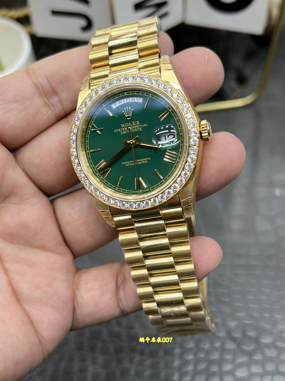 CBD劳力士星期日历型配重莫桑石m228348rbr-0045腕表 / R1032