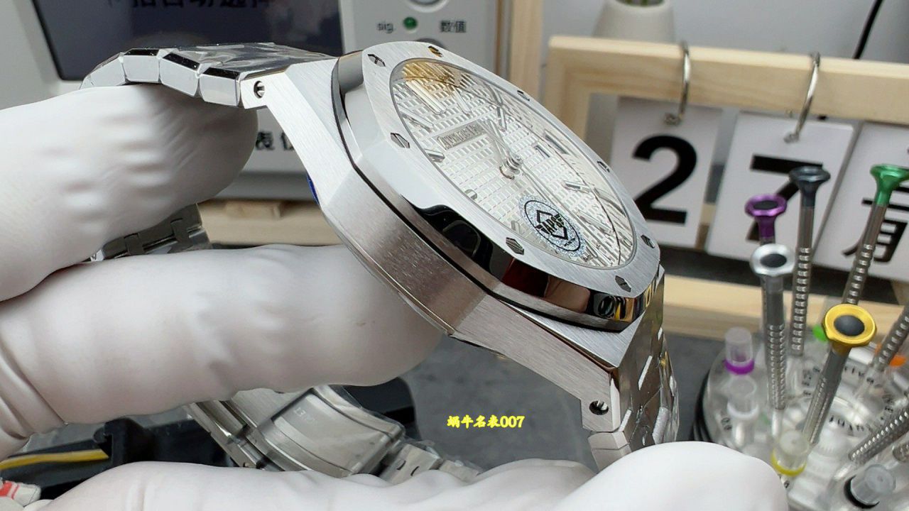 APS厂终极版爱彼皇家橡树白面15500ST.OO.1220ST.04腕表 / AP377