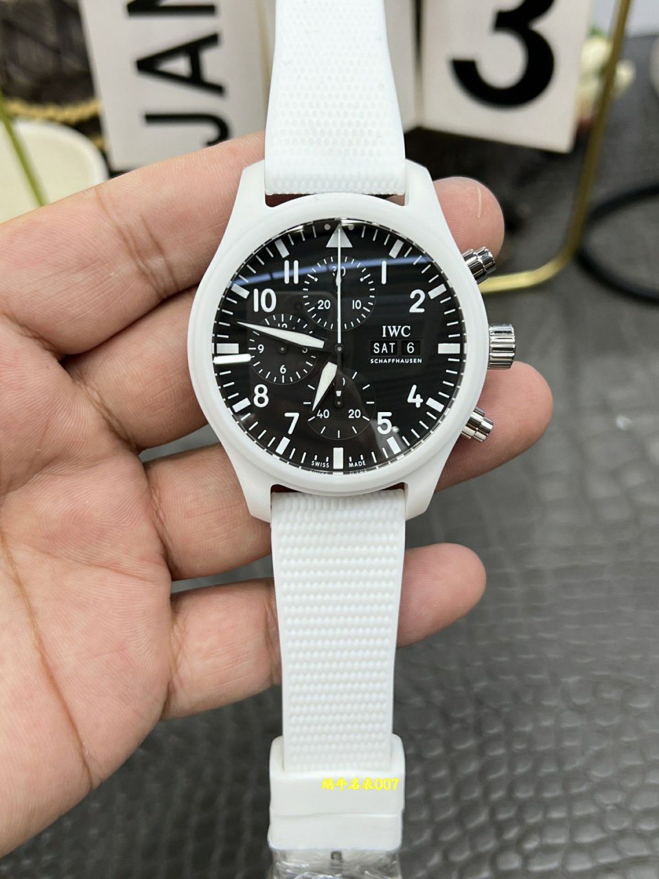 TPS万国IWC飞行员系列IW389105腕表(“太浩湖”特别版) / IW672