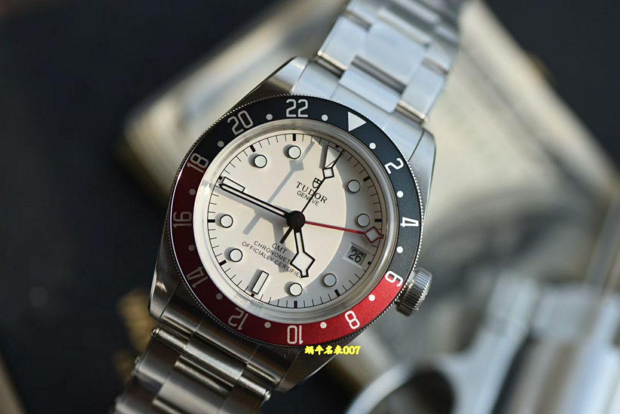 ZF帝舵碧湾可乐圈M79830RB-0010腕表 / DT090