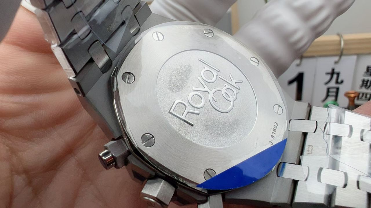 APS爱彼皇家橡树系列26331ST.OO.1220ST.03腕表 /  