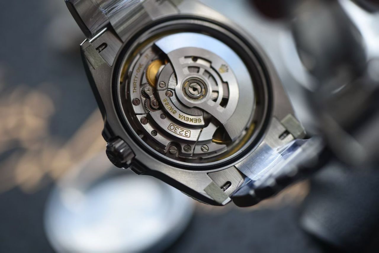 VS劳力士空中霸王型系列M126900-0001腕表 /  