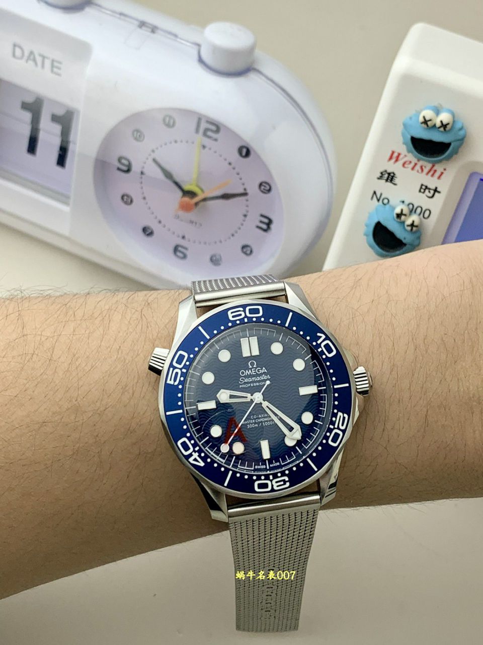 VS欧米茄海马系列210.30.42.20.03.002腕表(詹姆斯·邦德六十周年纪念) /  