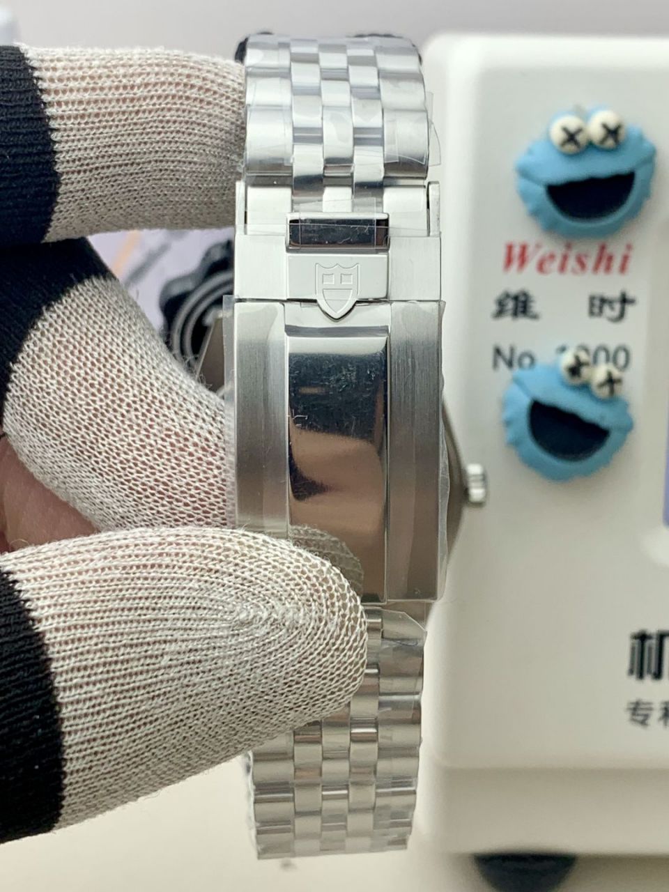 ZF帝舵碧湾系列M79000-0001,M79000N-0001腕表 /  