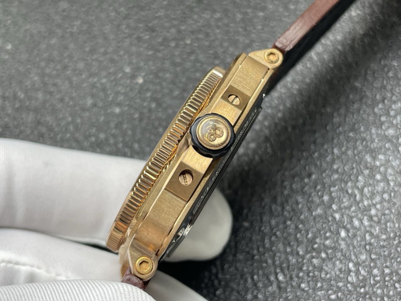 柏莱士INSTRUMENTS系列BR0392-D-R-BR/SCA腕表 /  