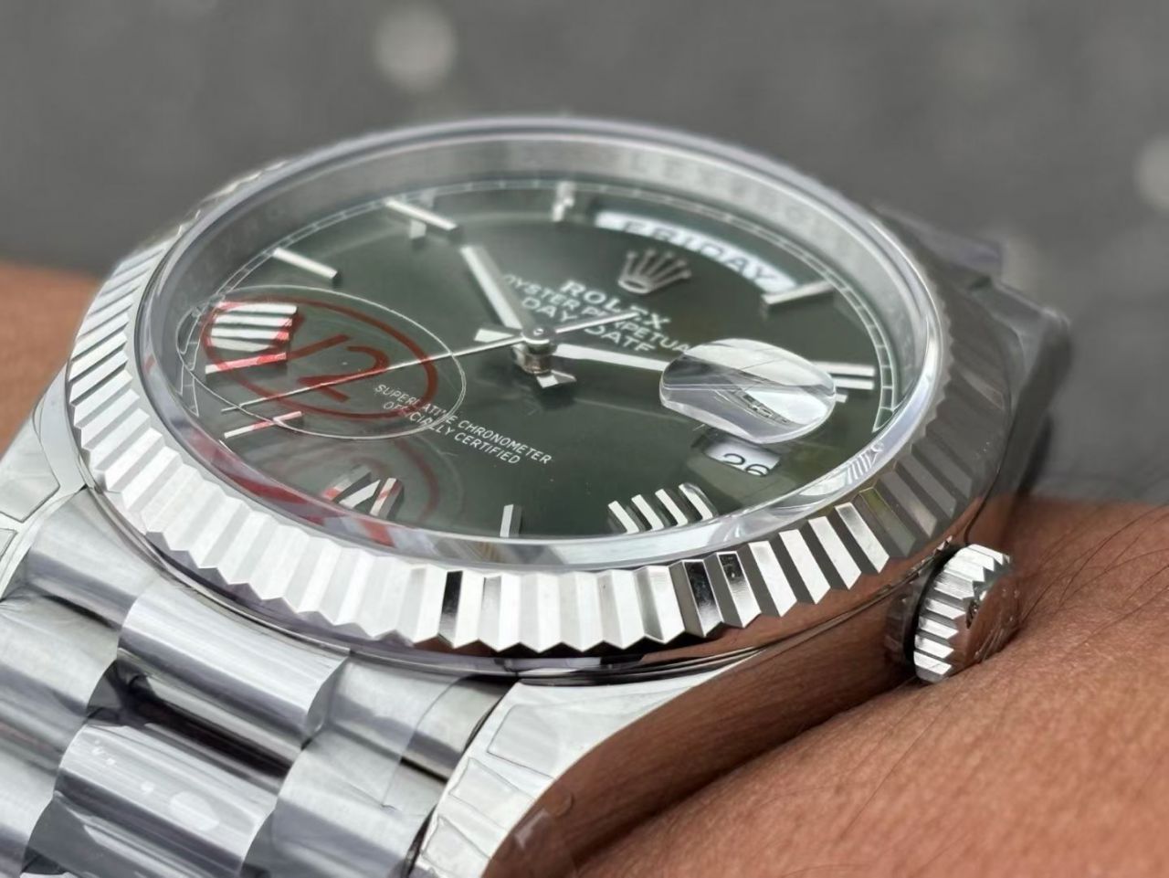 VS配重劳力士星期日历型系列m228236-0008腕表 /  