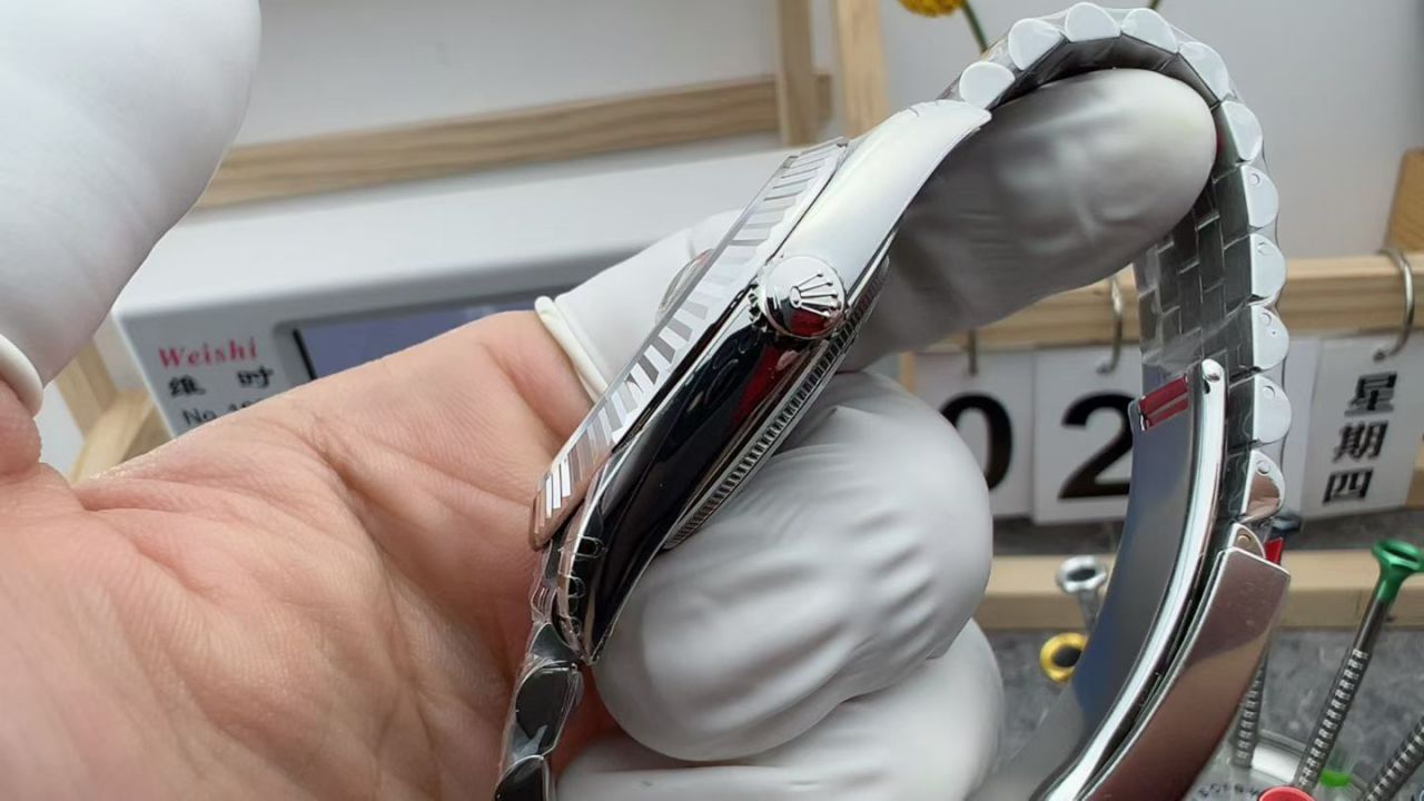 VS劳力士日志型V2系列m126334-0014腕表 /  