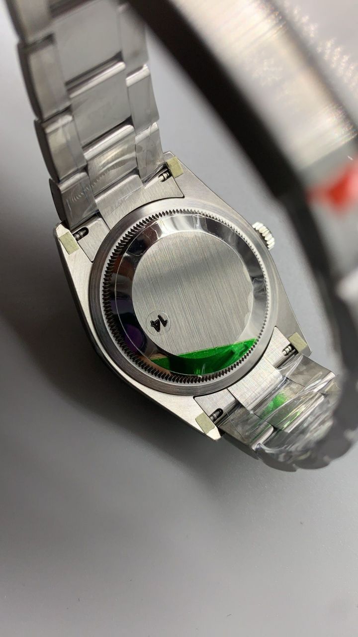 VS劳力士蚝式恒动系列m126000-0006腕表 /  