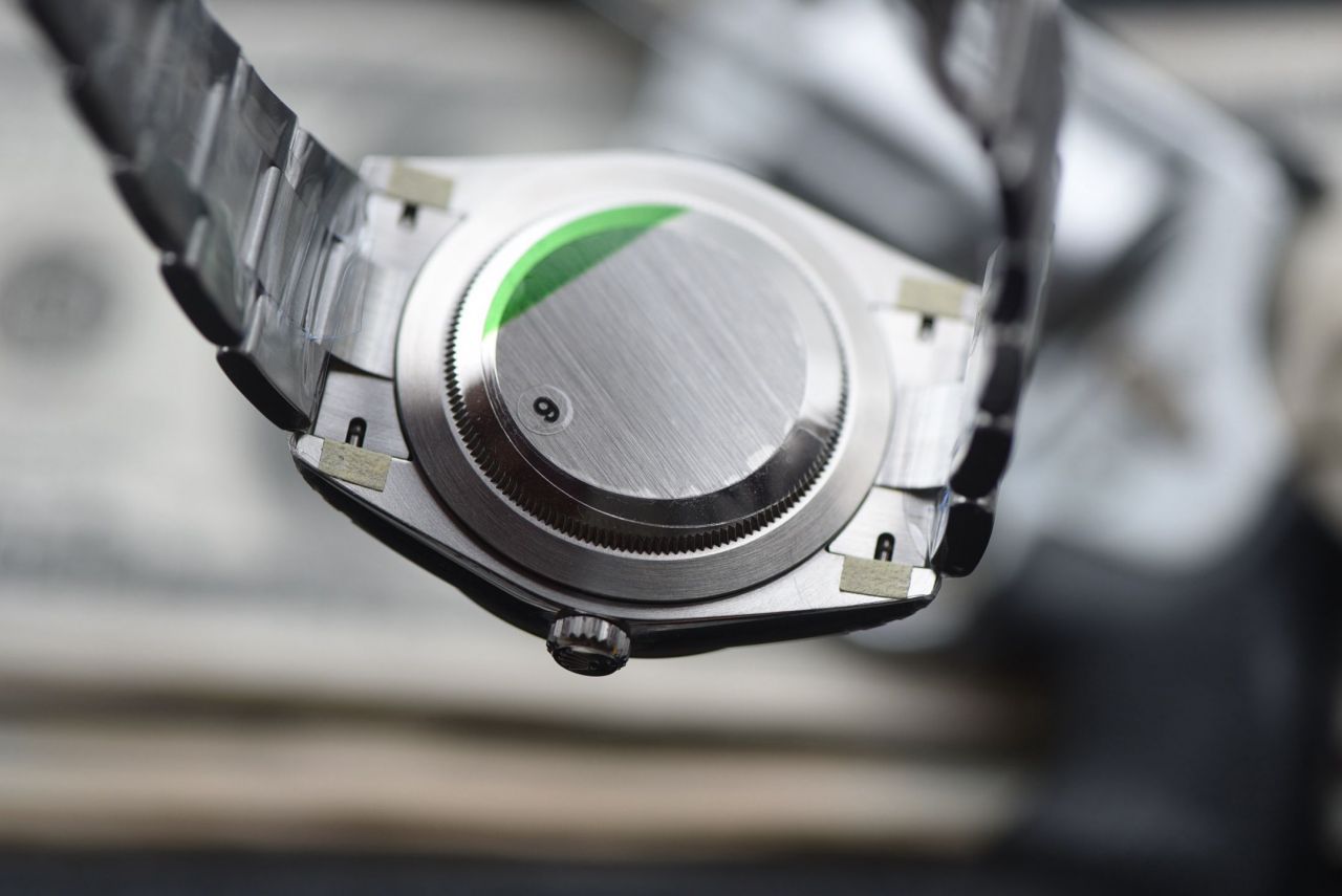 VS劳力士蚝式恒动系列咸蛋黄134300-0007腕表 /  