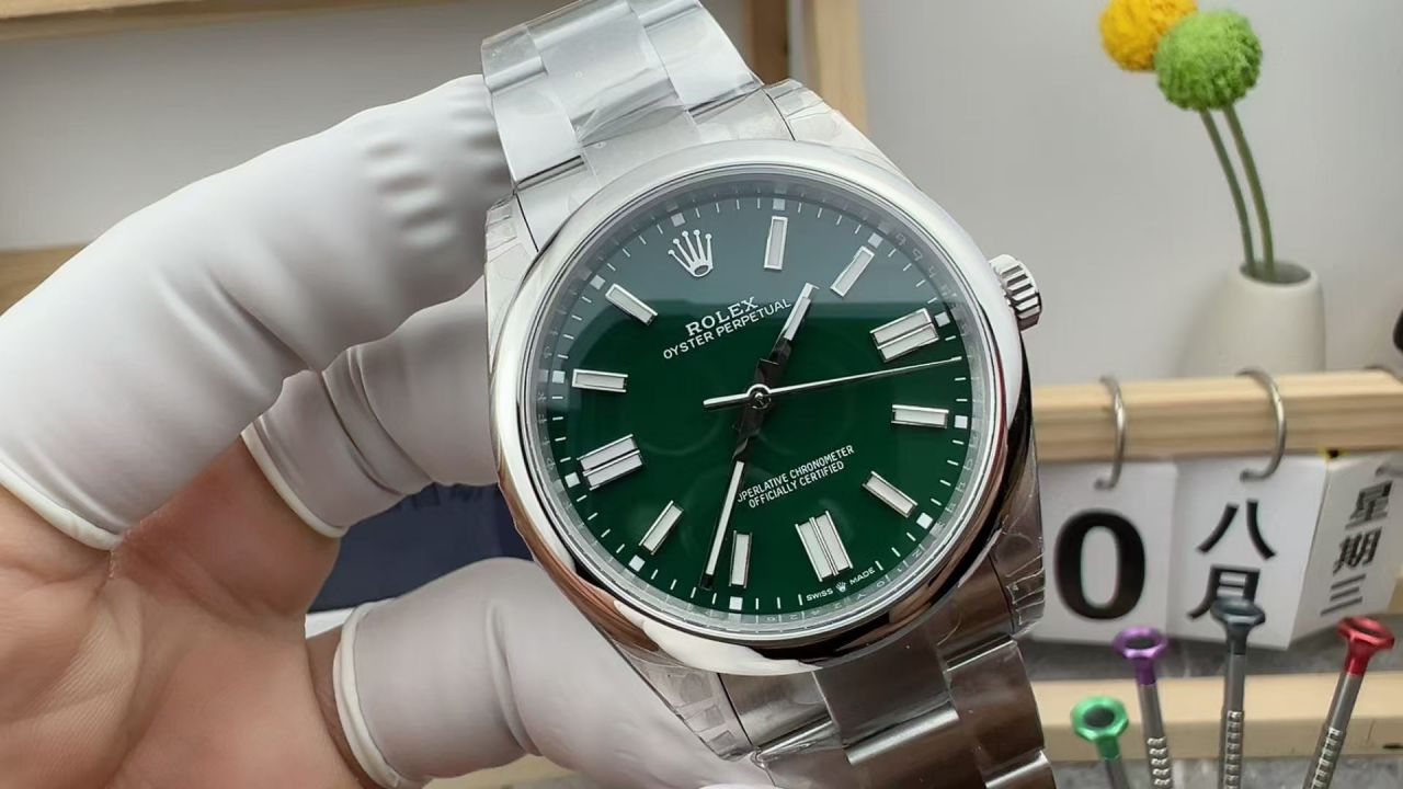 VS劳力士蚝式恒动系列134300-0004腕表 /  