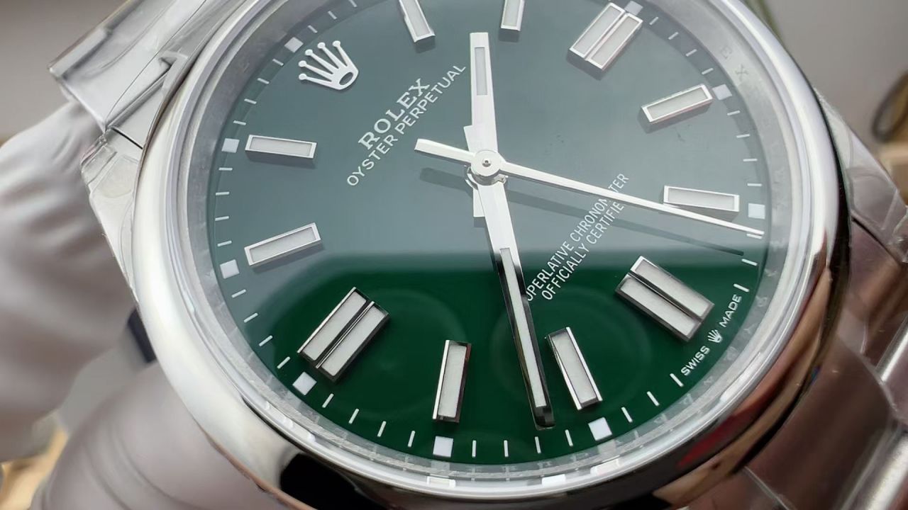 VS劳力士蚝式恒动系列134300-0004腕表 /  