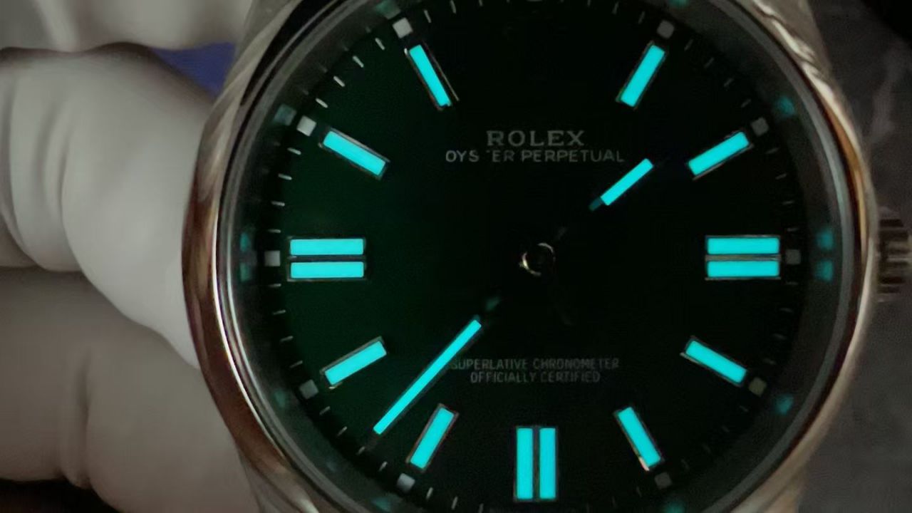 VS劳力士蚝式恒动系列134300-0004腕表 /  