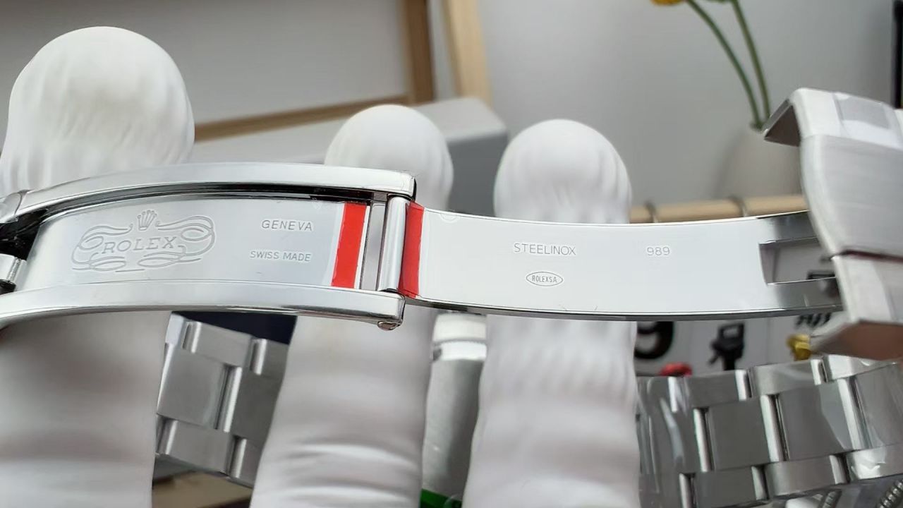 VS劳力士蚝式恒动系列134300-0001腕表 /  