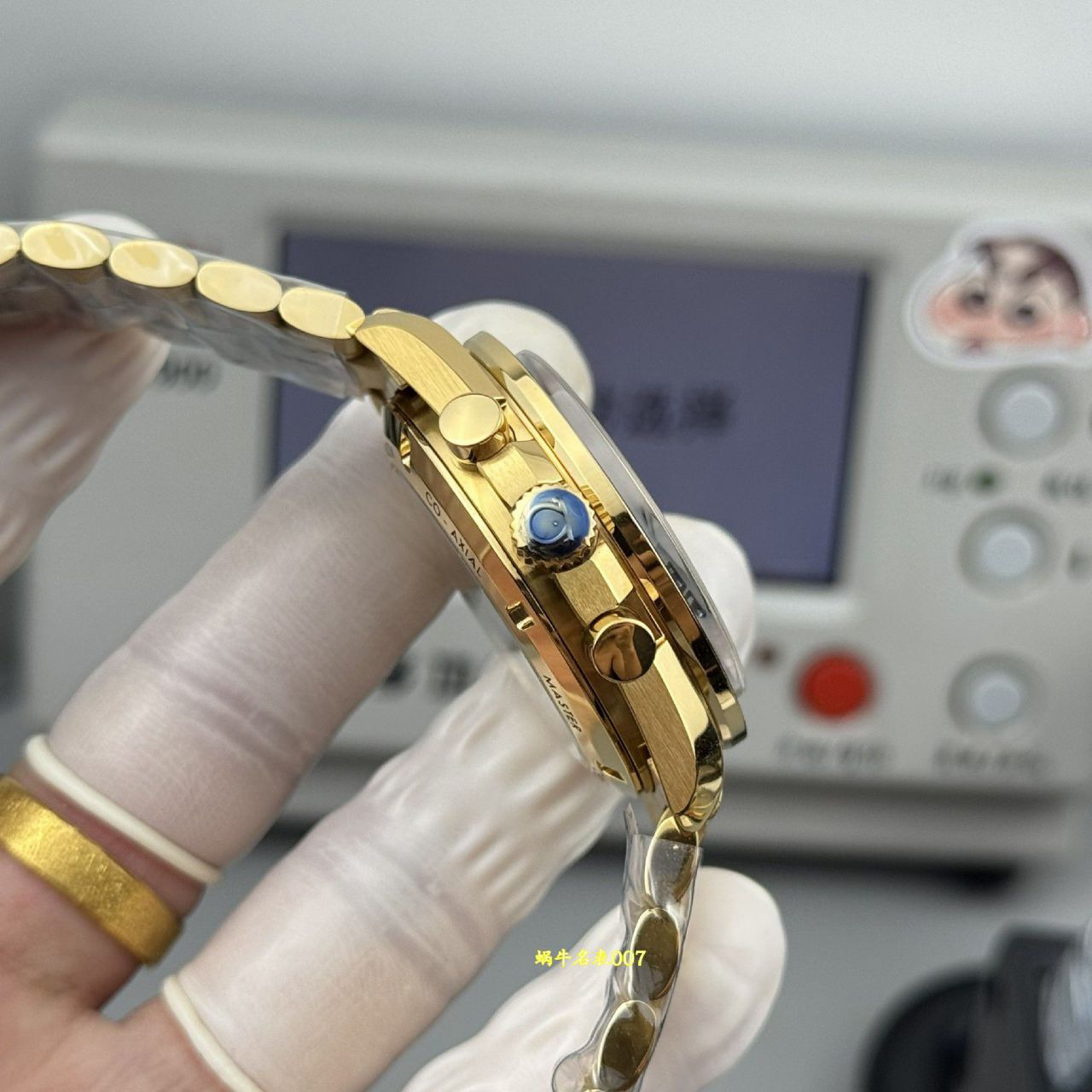 N1欧米茄超霸系列310.60.42.50.99.002腕表 /  