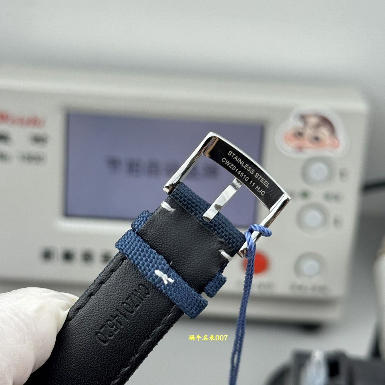 N1欧米茄超霸系列310.32.42.50.02.001腕表(史努比奖”50周年纪念腕表) /  