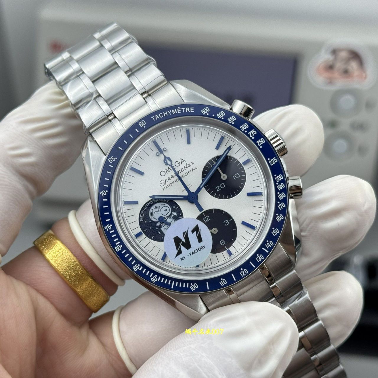 N1欧米茄超霸系列310.32.42.50.02.001腕表(史努比奖”50周年纪念腕表) /  