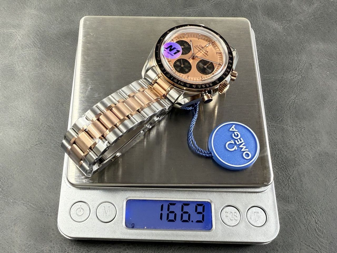 N1欧米茄超霸系列310.20.42.50.99.001腕表 /  