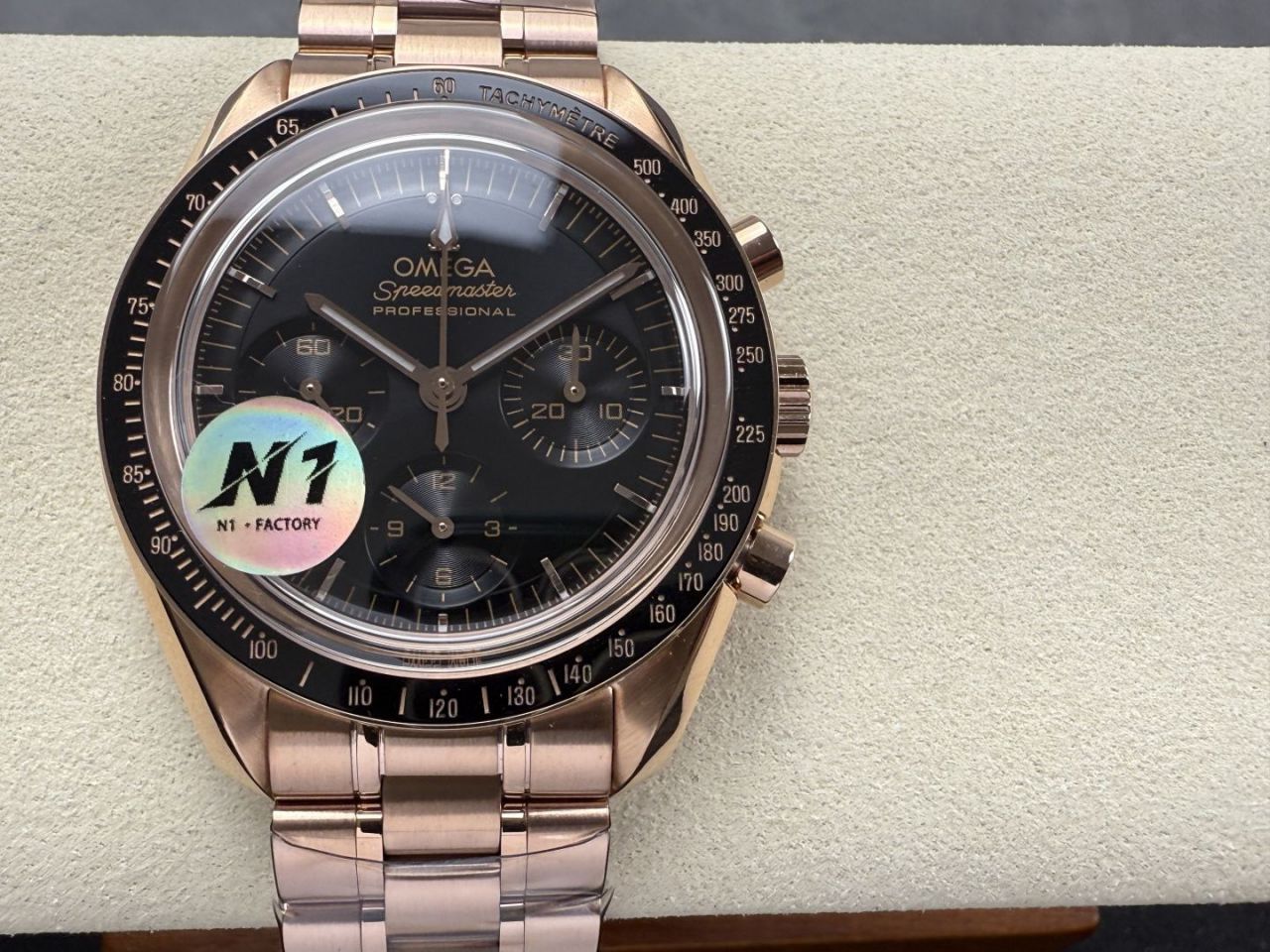 N1欧米茄超霸系列310.60.42.50.01.001腕表 /  