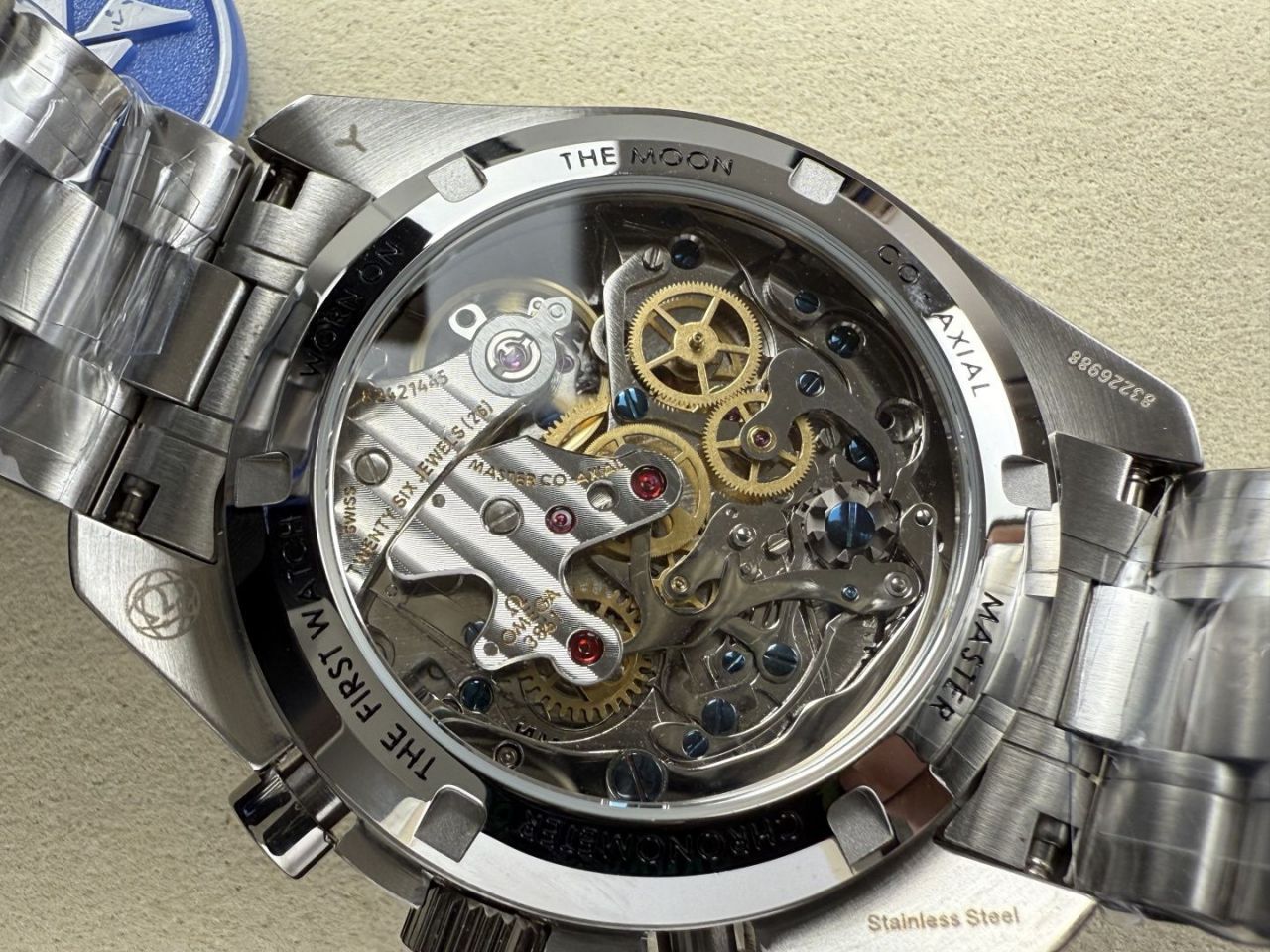 N1欧米茄超霸系列310.30.42.50.01.001腕表 /  