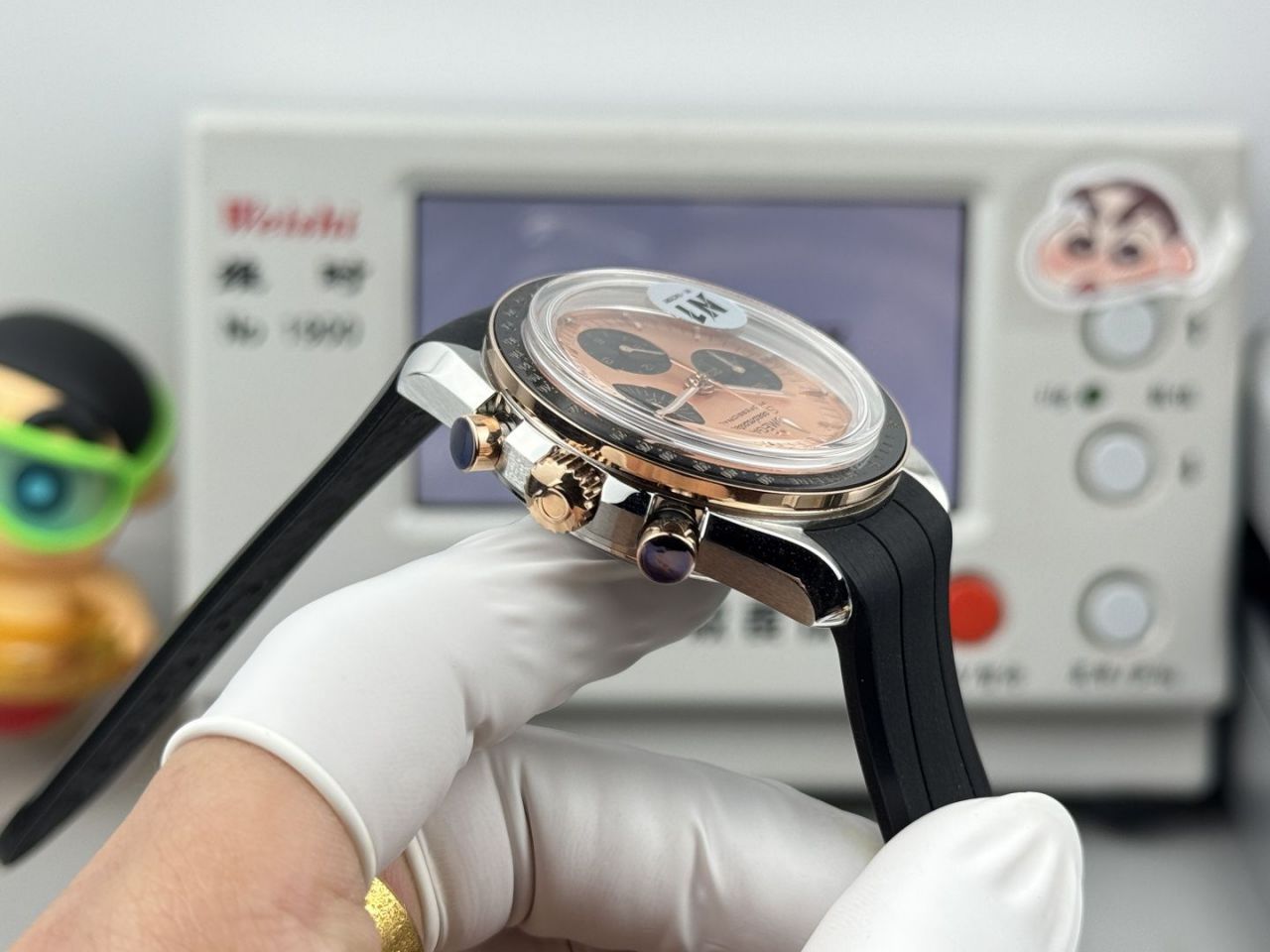 N1欧米茄超霸系列310.23.42.50.99.001腕表 /  