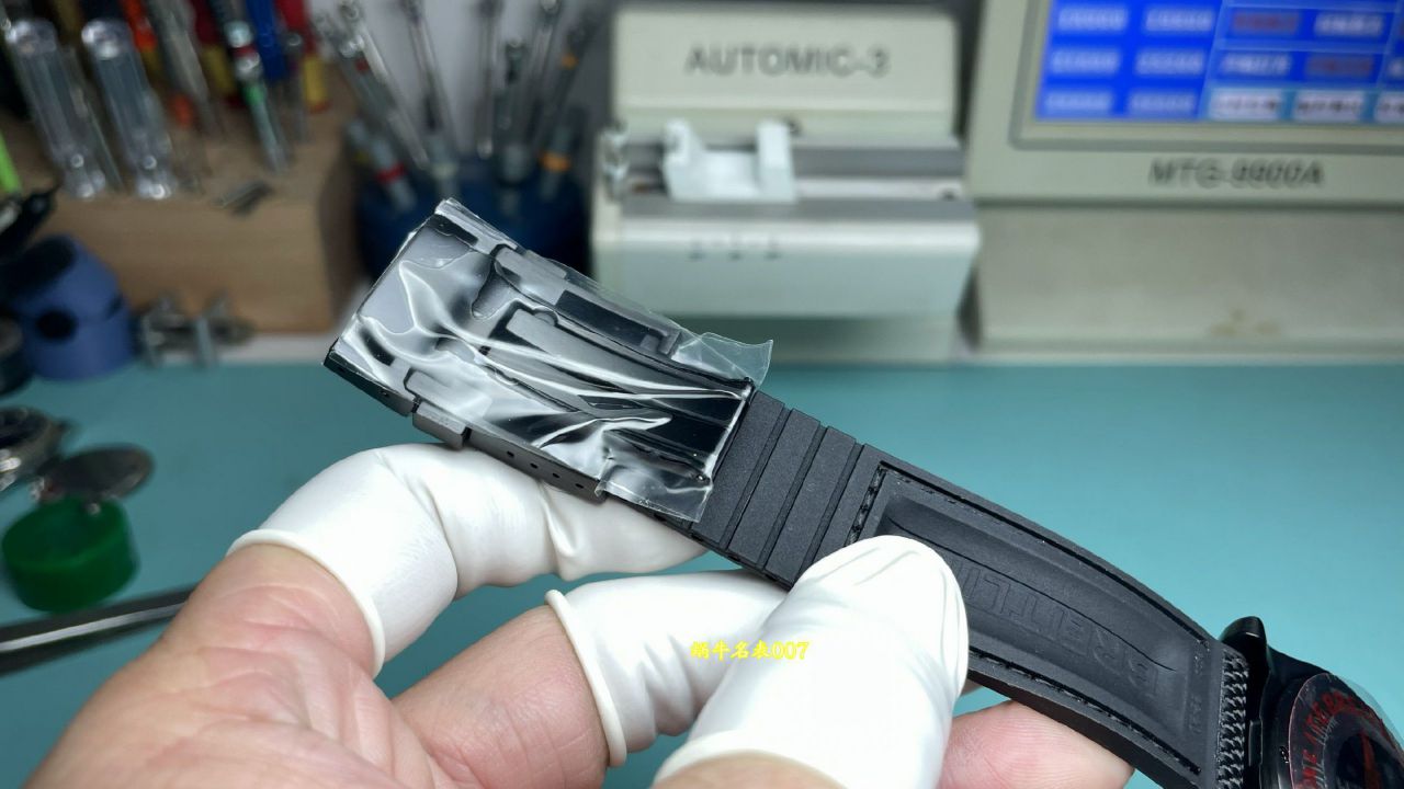 BLS百年灵黄狼复仇者系列XB0180E4.I534.253S.X20D.4腕表 /  