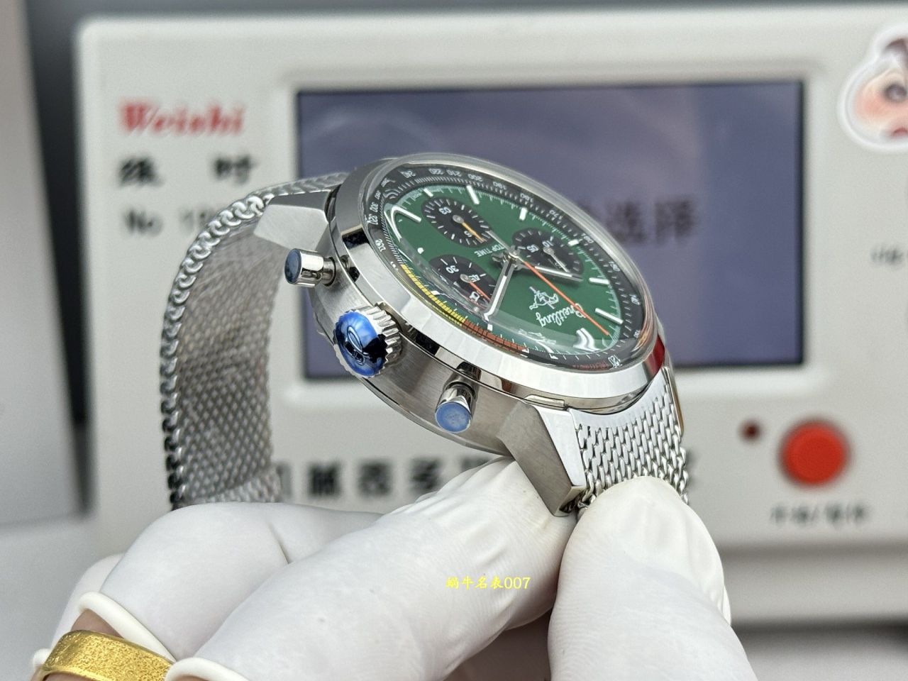 BLS百年灵TOP TIME系列A253101A1L1X1腕表(福特野马) /  