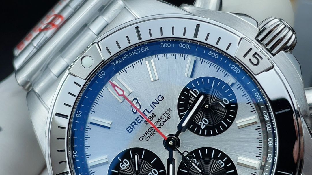 BLS百年灵机械计时系列AB0134101G1A1腕表 /  