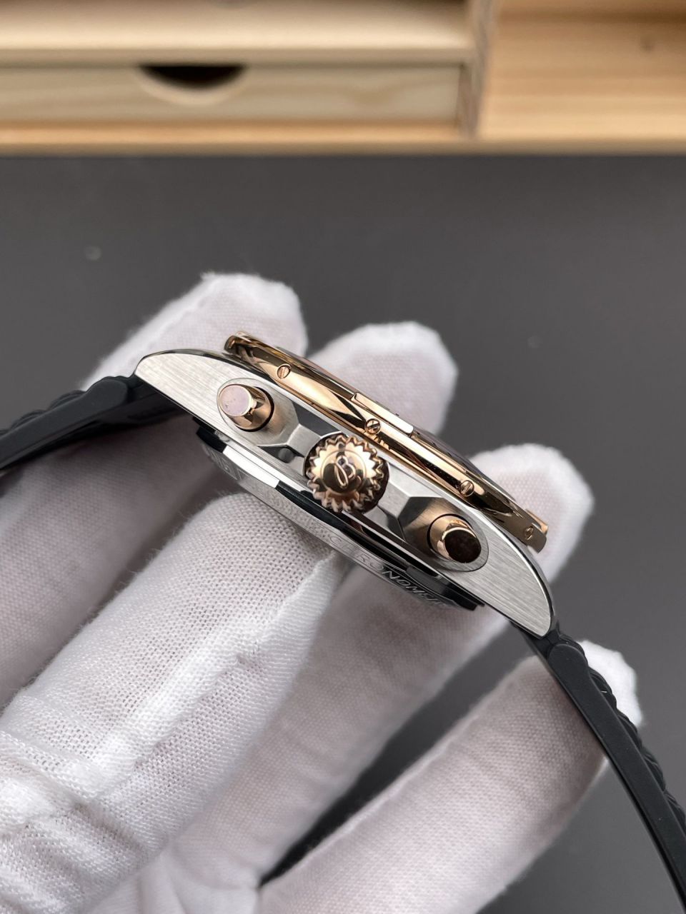 BLS百年灵机械计时系列UB0134101B1S1腕表 /  