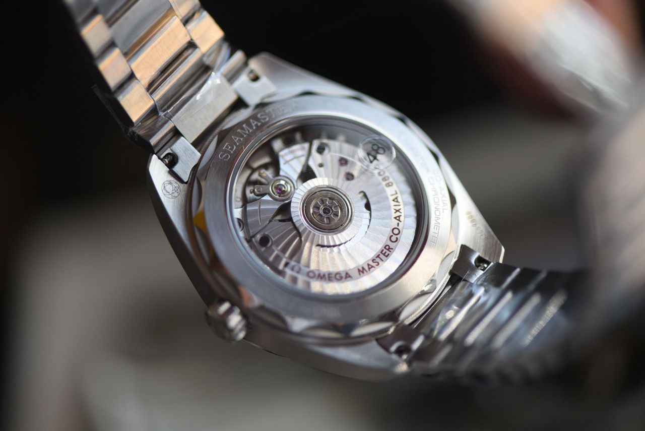 VS铁霸欧米茄海马系列235.10.38.20.06.001腕表 /  