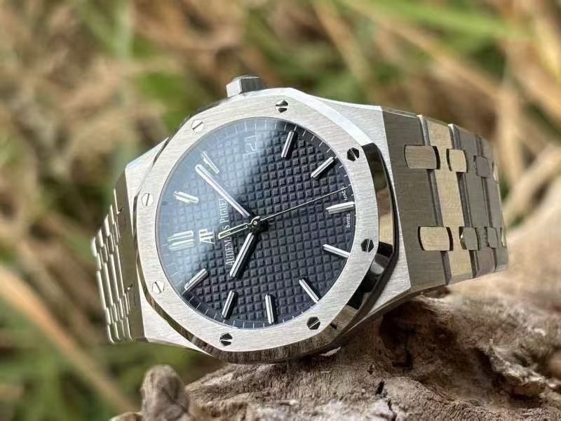 VS爱彼皇家橡树系列15500ST.OO.1220ST.01腕表 /  