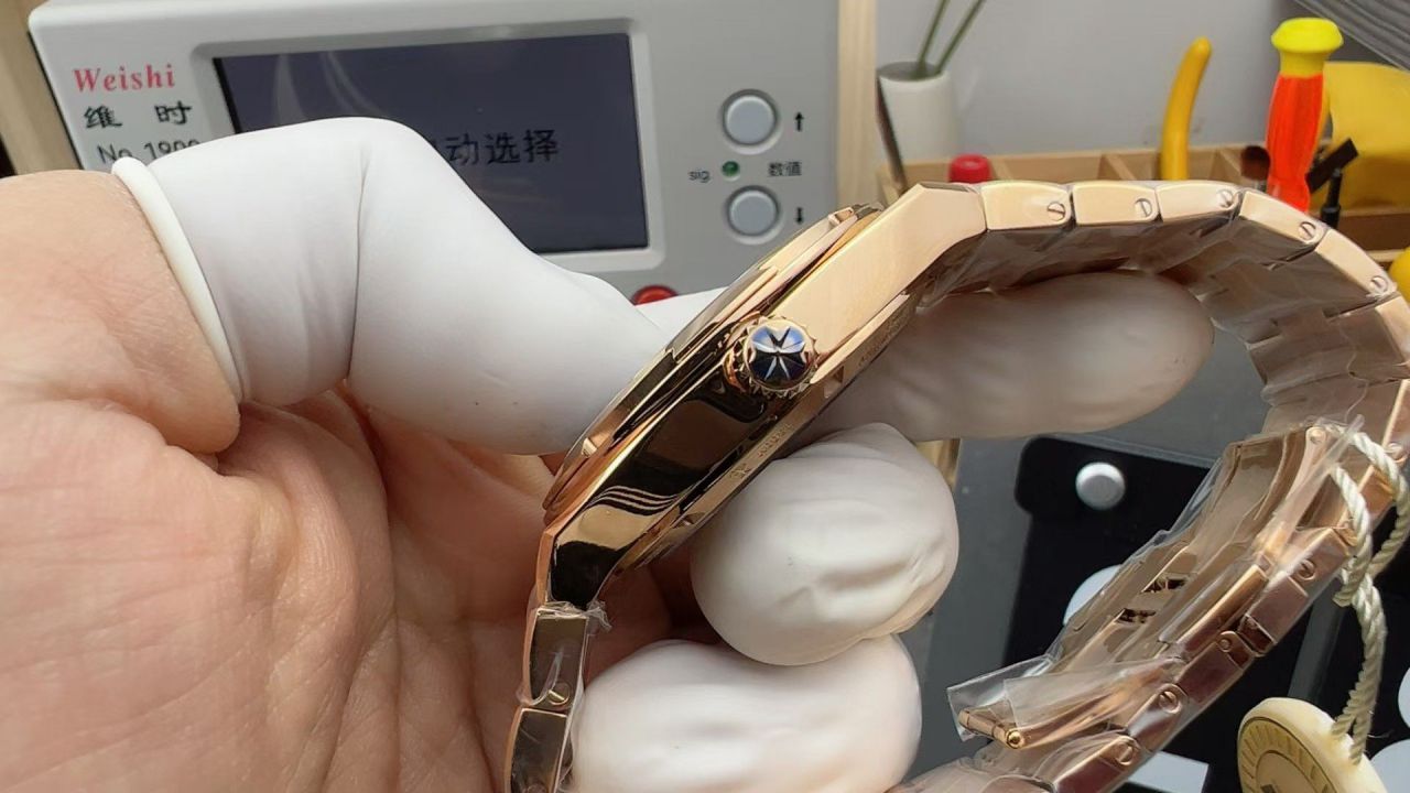 PPF江诗丹顿纵横四海系列4500V/210R-B705腕表 /  