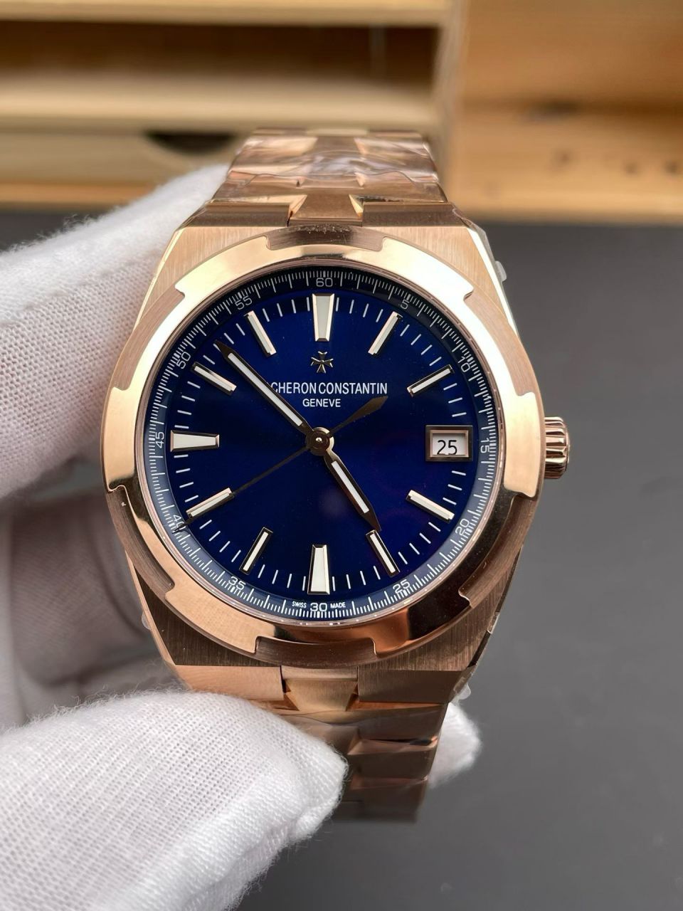 8F江诗丹顿纵横四海系列4600V/200R-B979腕表 /  