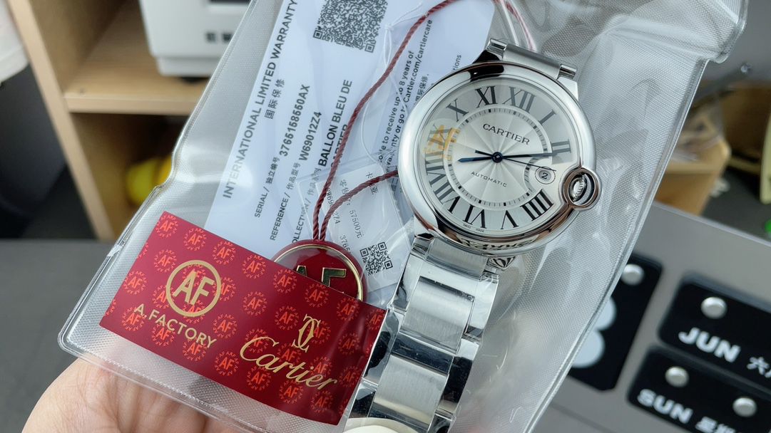 AF卡地亚蓝气球系列WSBB0040腕表 /  