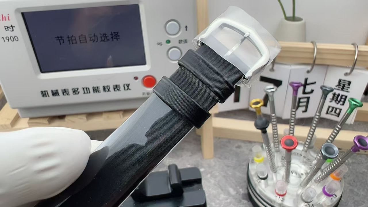 AF卡地亚坦克系列W4TA0031腕表 /  