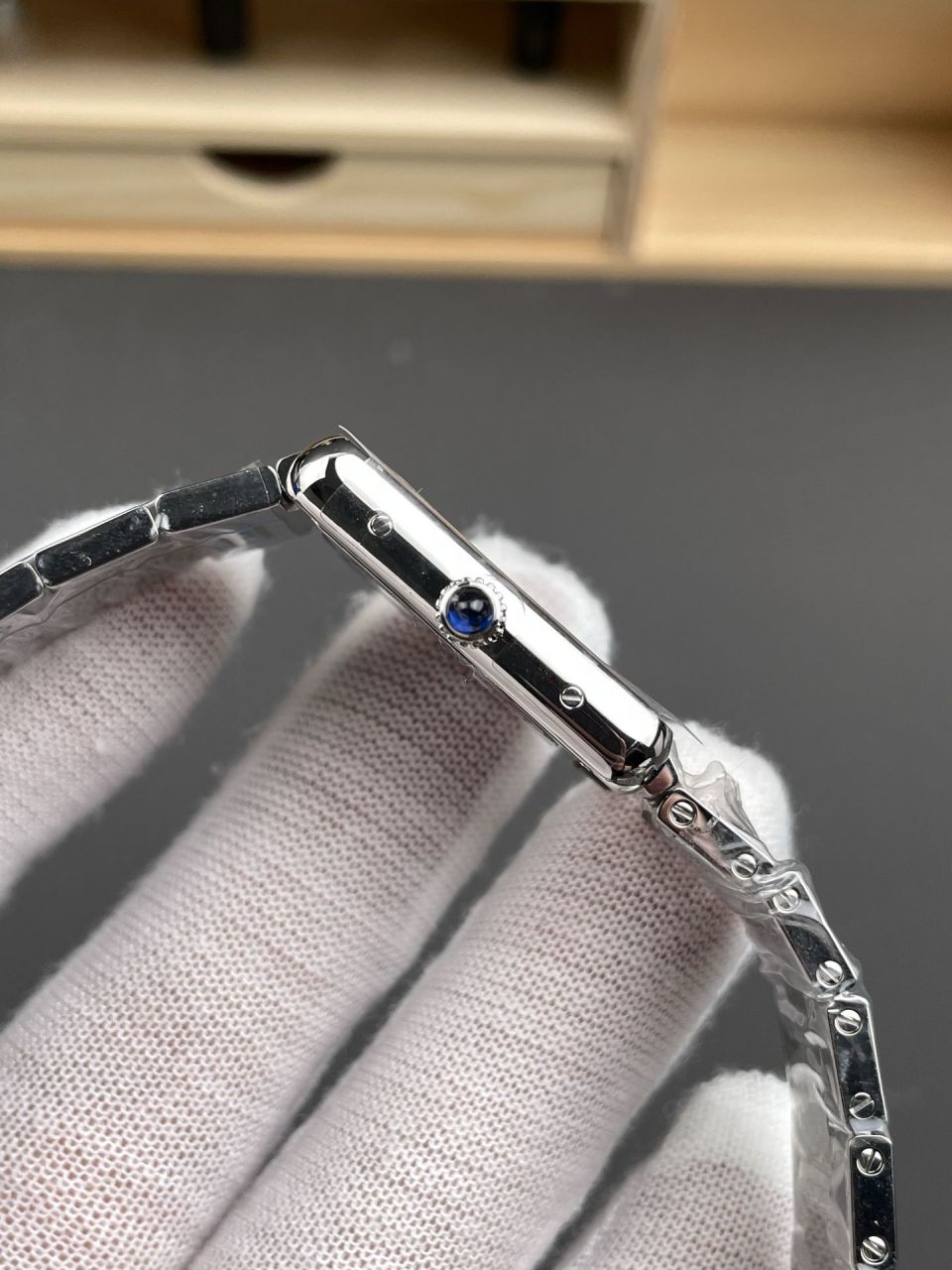 AF老坦克 钻圈小号卡地亚坦克系列W4TA0009腕表 /  