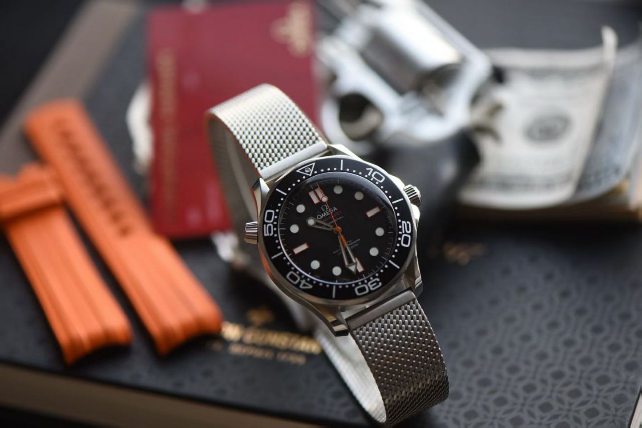 VS欧米茄海马系列210.30.42.20.01.018腕表 /  